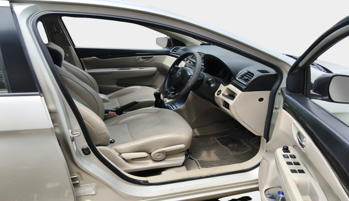 2016 Maruti Ciaz ZXI, Petrol, Manual, 1,56,972 km, interior
