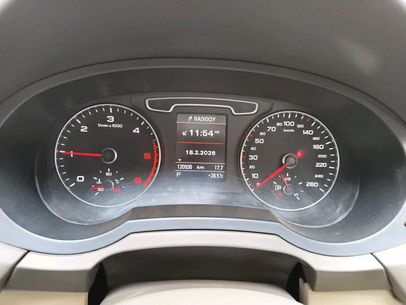 2012 Audi Q3 2.0 TDI QUATTRO, Diesel, Automatic, 1,20,936 km, interior