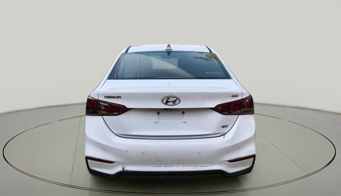 2018 Hyundai Verna 1.6 CRDI SX + AT, Diesel, Automatic, 1,51,054 km, exterior