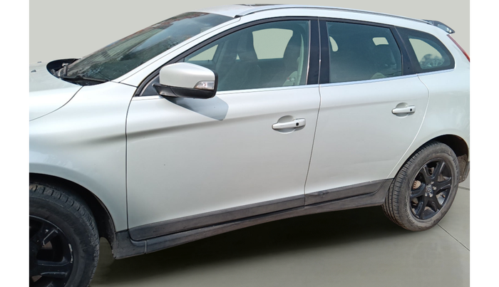 2013 Volvo XC 60 D5 SUMMUM, Diesel, Automatic, 1,32,006 km, exterior