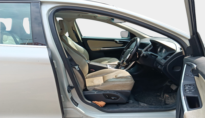 2013 Volvo XC 60 D5 SUMMUM, Diesel, Automatic, 1,32,006 km, interior