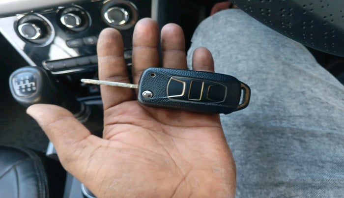 2022 Tata NEXON XM SUNROOF PETROL, Petrol, Manual, 51,340 km, interior