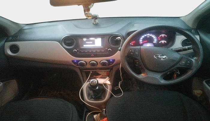 2018 Hyundai Xcent S 1.2, Petrol, Manual, 1,01,949 km, interior