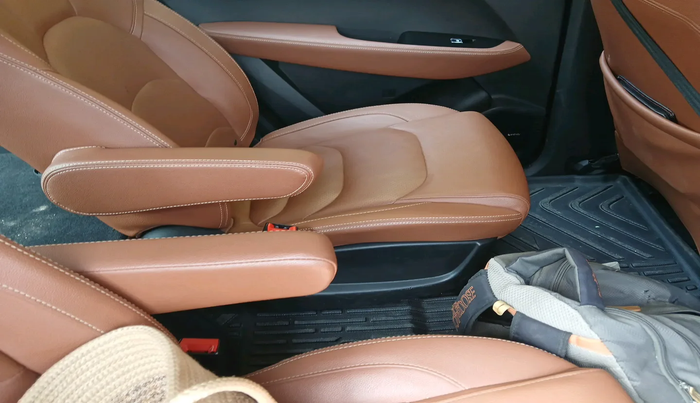 2021 MG HECTOR PLUS SHARP 1.5 PETROL TURBO DCT 6-STR, Petrol, Automatic, 37,556 km, interior