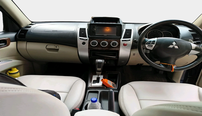 2014 Mitsubishi Pajero Sport 2.5 AT 4X2, Diesel, Automatic, 88,479 km, interior