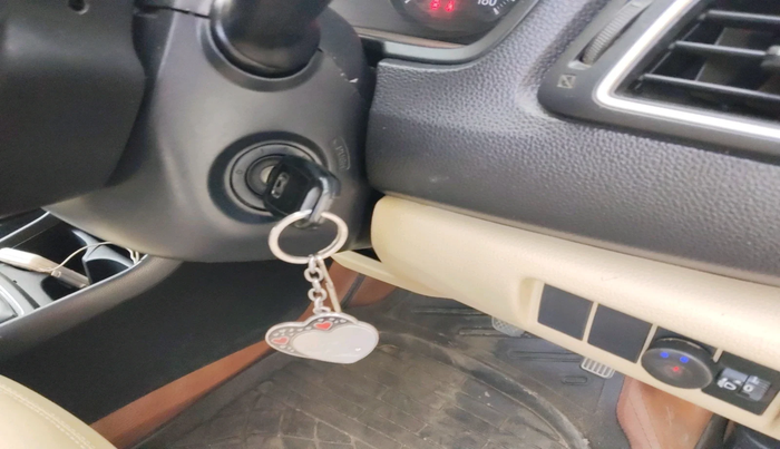 2018 Honda Amaze 1.2L I-VTEC S, Petrol, Manual, 1,04,048 km, interior