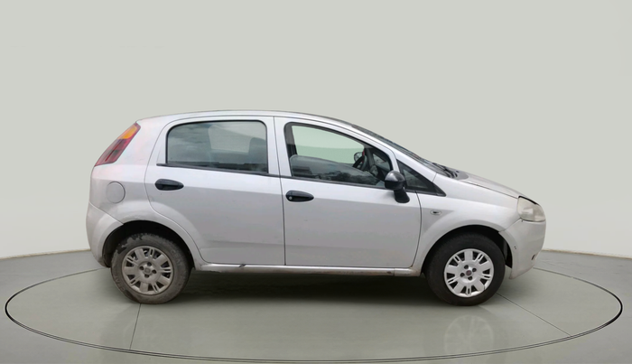 2014 Fiat Grand Punto ACTIVE 1.3, Diesel, Manual, 1,20,700 km, exterior