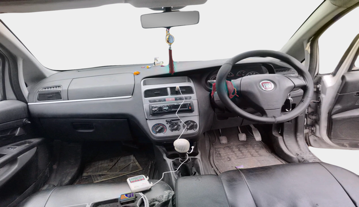 2014 Fiat Grand Punto ACTIVE 1.3, Diesel, Manual, 1,20,700 km, interior