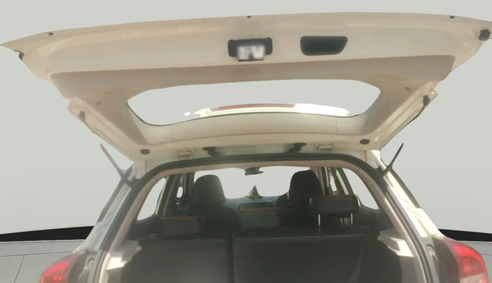2019 Mahindra XUV300 W8 1.5 DIESEL, Diesel, Manual, 1,33,546 km, exterior