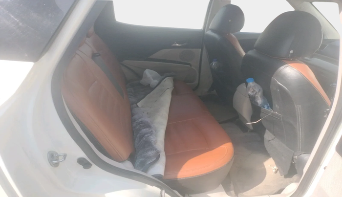 2019 Mahindra XUV300 W8 1.5 DIESEL, Diesel, Manual, 1,33,546 km, interior