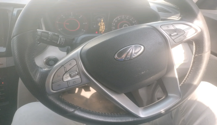 2019 Mahindra XUV300 W8 1.5 DIESEL, Diesel, Manual, 1,33,546 km, interior