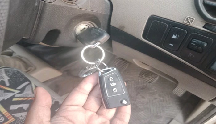 2016 Mahindra Xylo H4 BS IV, Diesel, Manual, 3,86,956 km, interior