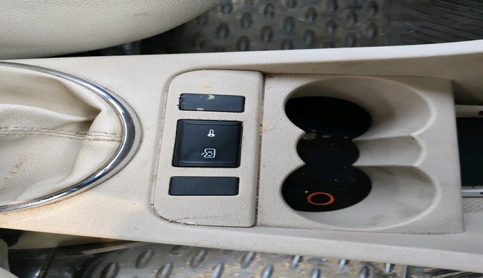 2012 Skoda Fabia ACTIVE PLUS 1.2 MPI, Petrol, Manual, 1,30,125 km, interior