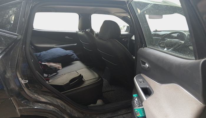 2022 Nissan MAGNITE XV MT, Petrol, Manual, 38,733 km, interior