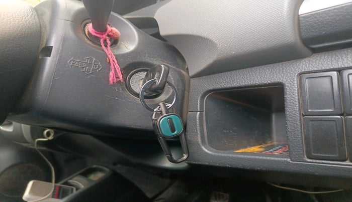 2012 Maruti Wagon R 1.0 LXI, Petrol, Manual, 1,12,349 km, interior