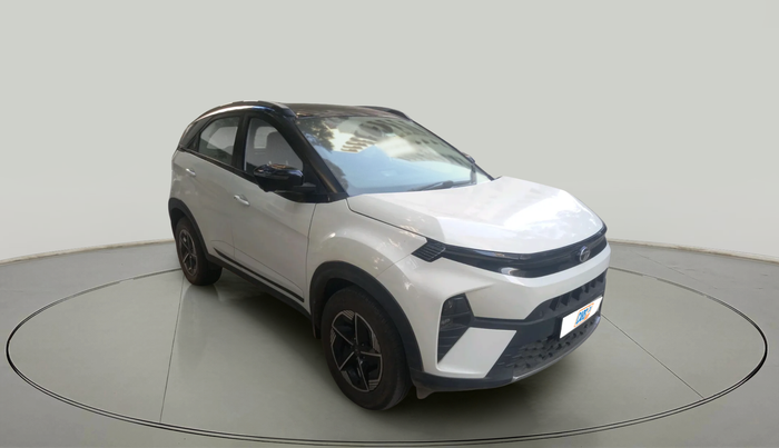 2023 Tata NEXON FEARLESS + SUNROOF AMT DUAL TONE 1.5 DIESEL, Diesel, Automatic, 26,859 km, exterior