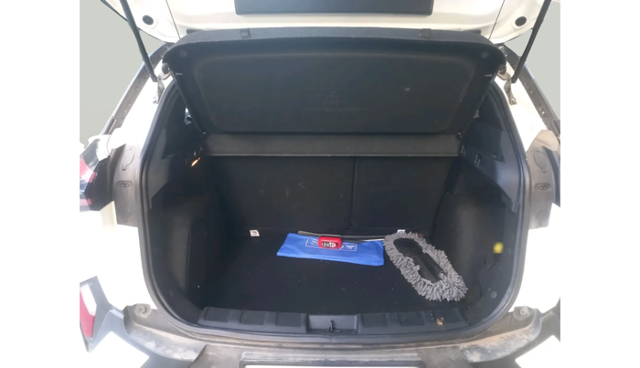 2023 Tata NEXON FEARLESS + SUNROOF AMT DUAL TONE 1.5 DIESEL, Diesel, Automatic, 26,859 km, exterior