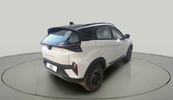 2023 Tata NEXON FEARLESS + SUNROOF AMT DUAL TONE 1.5 DIESEL, Diesel, Automatic, 26,859 km, exterior