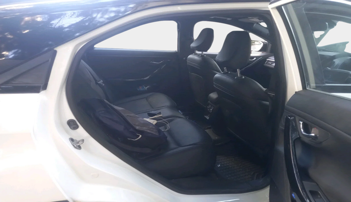 2023 Tata NEXON FEARLESS + SUNROOF AMT DUAL TONE 1.5 DIESEL, Diesel, Automatic, 26,859 km, interior