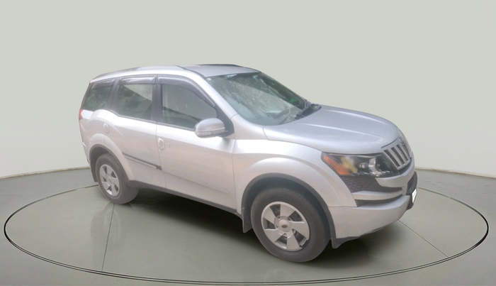 2015 Mahindra XUV500 W6, Diesel, Manual, 1,09,962 km, exterior
