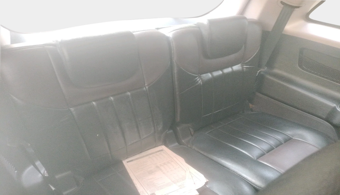 2015 Mahindra XUV500 W6, Diesel, Manual, 1,09,962 km, interior