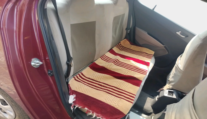 2014 Hyundai Grand i10 SPORTZ 1.2 KAPPA VTVT, Petrol, Manual, 1,07,190 km, interior