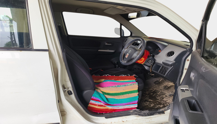 2011 Maruti Wagon R 1.0 LXI, Petrol, Manual, 68,850 km, interior