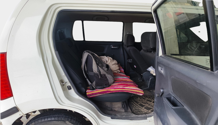 2011 Maruti Wagon R 1.0 LXI, Petrol, Manual, 68,850 km, interior