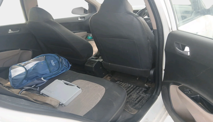 2016 Hyundai Grand i10 SPORTZ 1.1 CRDI, Diesel, Manual, 70,671 km, interior