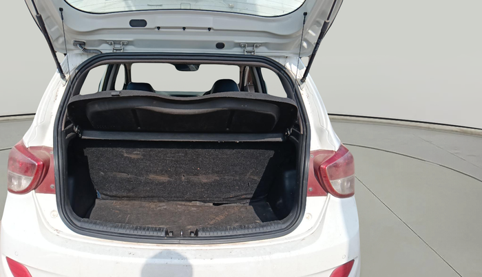 2016 Hyundai Grand i10 SPORTZ 1.1 CRDI, Diesel, Manual, 88,799 km, exterior