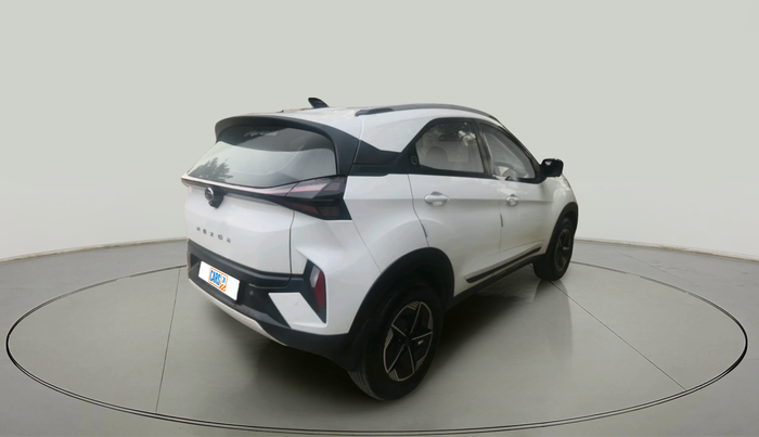 2024 Tata NEXON CREATIVE + AMT 1.5 DIESEL, Diesel, Automatic, 39,320 km, exterior