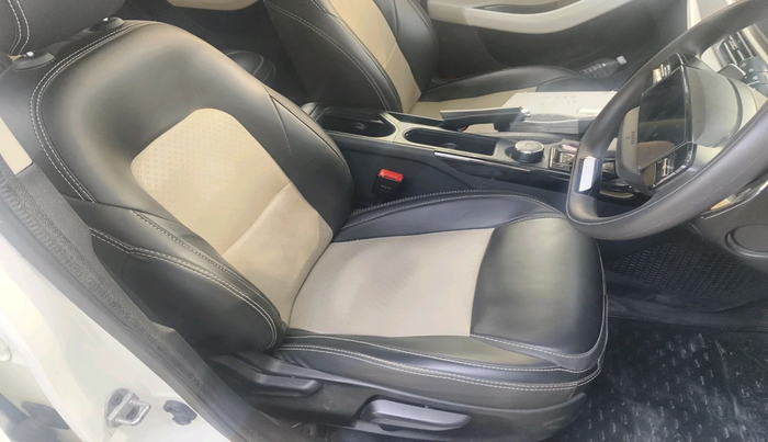 2024 Tata NEXON CREATIVE + AMT 1.5 DIESEL, Diesel, Automatic, 39,320 km, interior