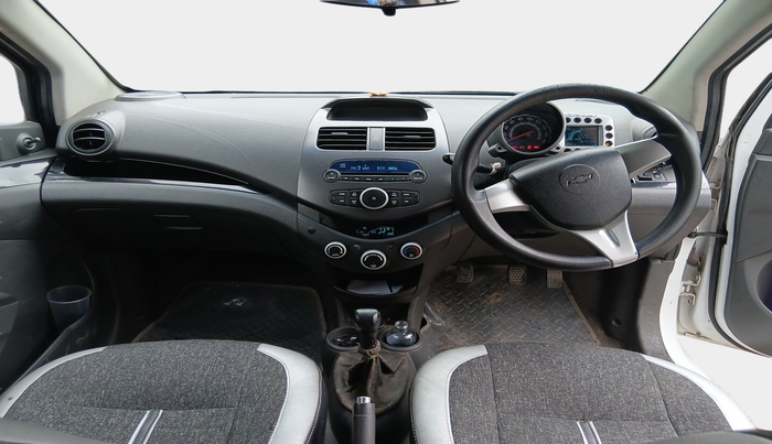 2010 Chevrolet Beat LT PETROL, Petrol, Manual, 1,36,427 km, interior