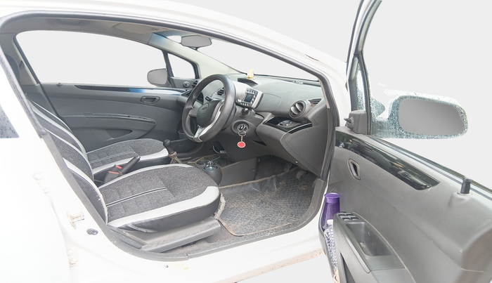 2010 Chevrolet Beat LT PETROL, Petrol, Manual, 1,36,427 km, interior
