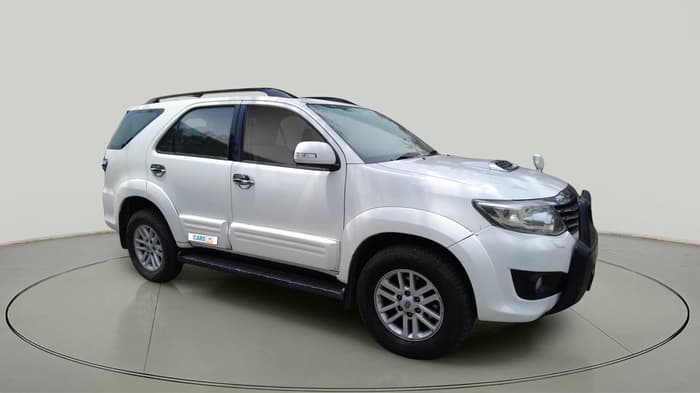 2014 Toyota Fortuner 3.0 4X2 AT, Diesel, Automatic, 2,03,335 km, exterior