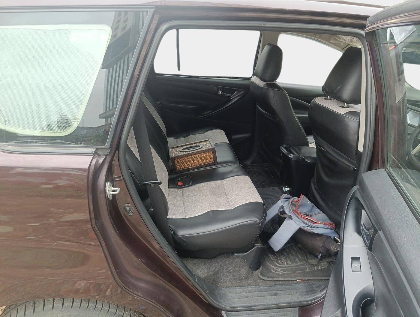 2016 Toyota Innova Crysta 2.8 GX AT 8 STR, Diesel, Automatic, 1,23,750 km, interior