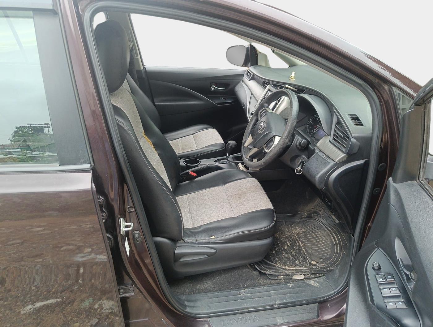 2016 Toyota Innova Crysta 2.8 GX AT 8 STR, Diesel, Automatic, 1,23,750 km, interior