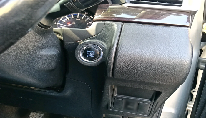 2018 Toyota Innova Crysta 2.4 VX 8 STR, Diesel, Manual, 89,486 km, interior