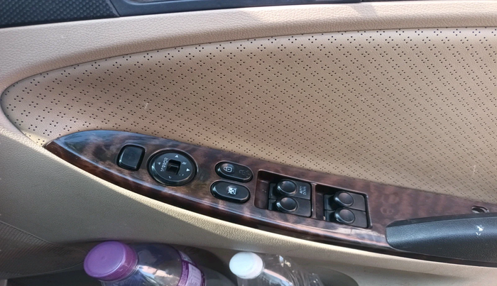 2012 Hyundai Verna FLUIDIC 1.6 CRDI SX OPT, Diesel, Manual, 1,80,229 km, interior