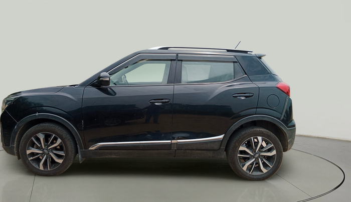 2019 Mahindra XUV300 W8 (O) 1.5 DIESEL, Diesel, Manual, 1,25,000 km, exterior