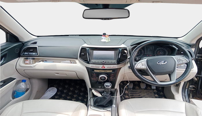 2019 Mahindra XUV300 W8 (O) 1.5 DIESEL, Diesel, Manual, 1,25,000 km, interior