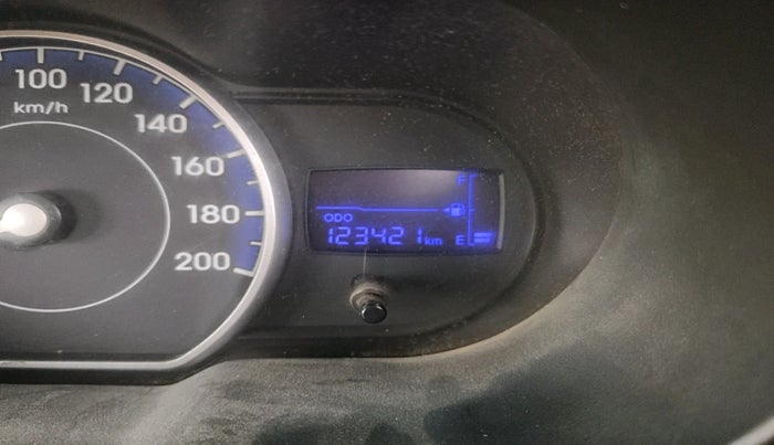 2013 Hyundai i10 MAGNA 1.1, Petrol, Manual, 1,23,421 km, interior