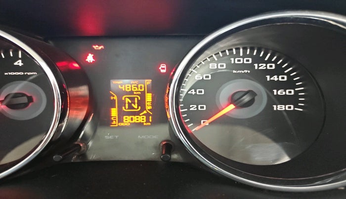 2016 Mahindra TUV300 T8, Diesel, Manual, 80,881 km, interior