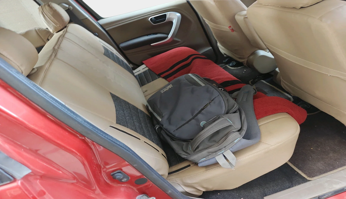 2016 Mahindra TUV300 T8, Diesel, Manual, 80,881 km, interior