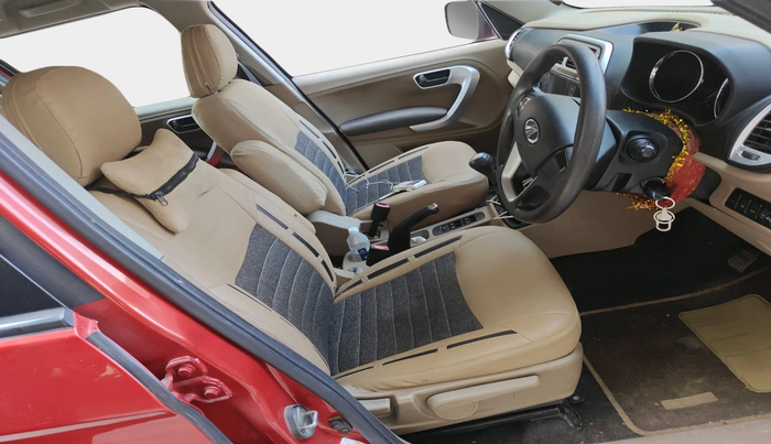 2016 Mahindra TUV300 T8, Diesel, Manual, 80,881 km, interior