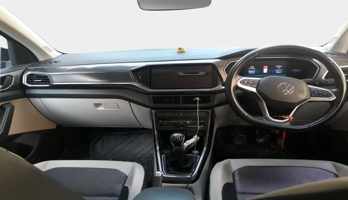 2022 Volkswagen TAIGUN TOPLINE 1.0 TSI MT, Petrol, Manual, 31,159 km, interior