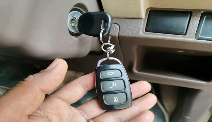 2010 Maruti Zen Estilo LXI, Petrol, Manual, 72,438 km, interior