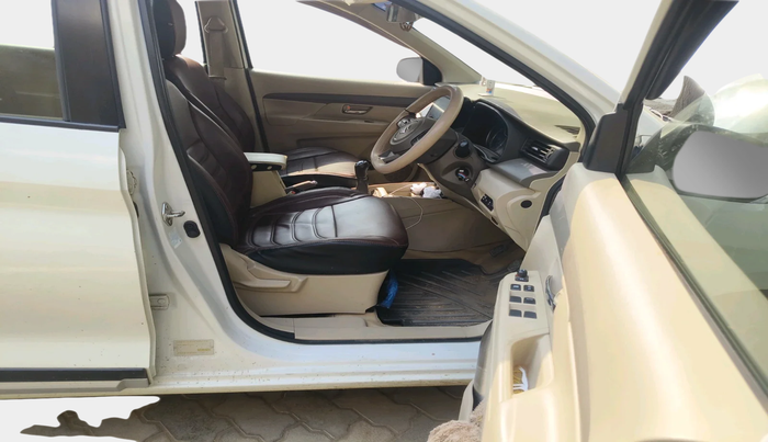 2022 Maruti Ertiga   VXI (O) CNG, Petrol, Manual, 1,21,176 km, interior