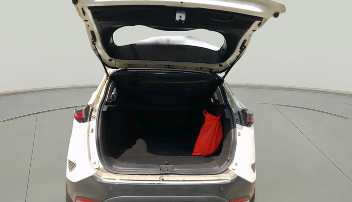 2022 Tata Harrier XTA 2.0L KRYOTEC PLUS, Diesel, Automatic, 84,274 km, exterior