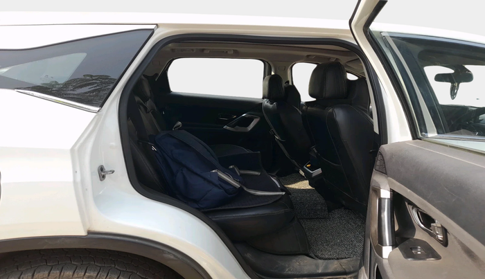 2022 Tata Harrier XTA 2.0L KRYOTEC PLUS, Diesel, Automatic, 84,274 km, interior